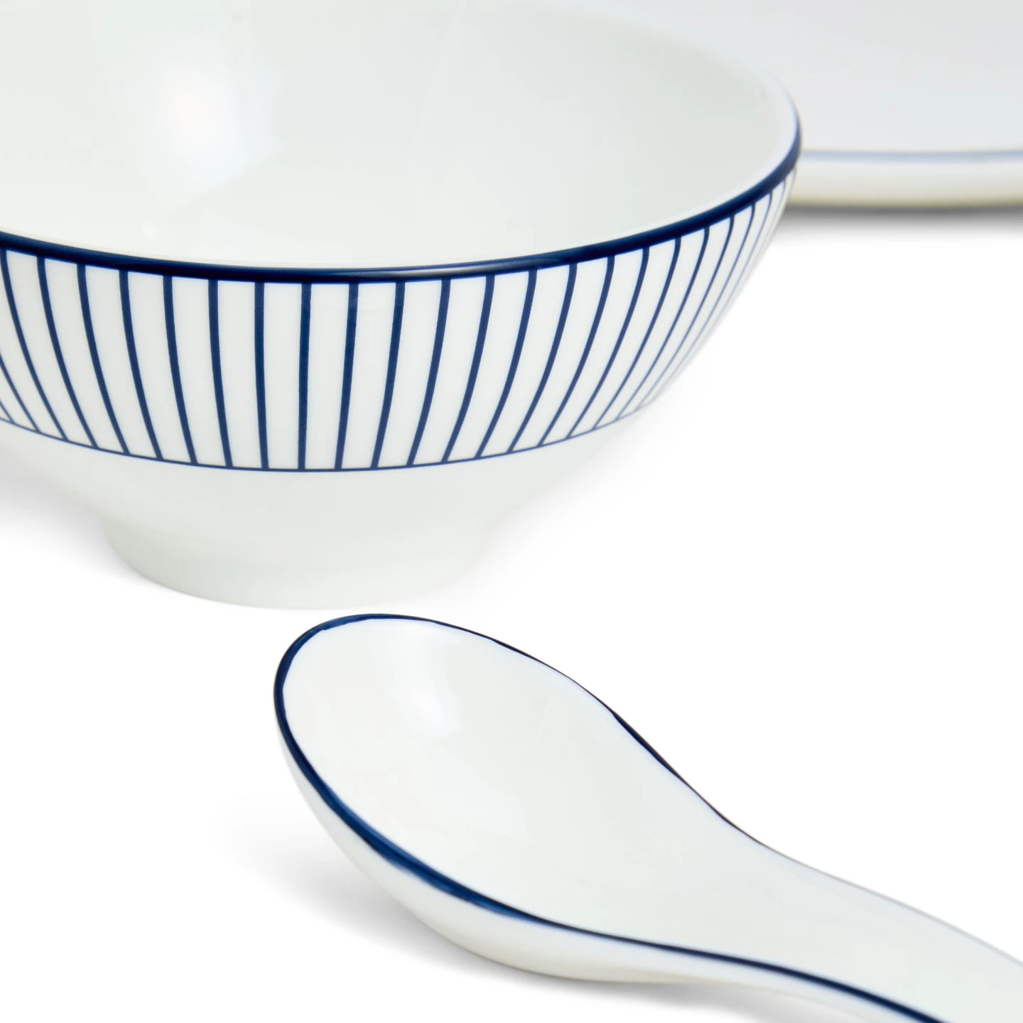 Wedgwood Gio Pinstripe Dinner Set Of 8 White 3 Wedgwood Gio Pinstripe Dinner Set Of 8 White - Image 3