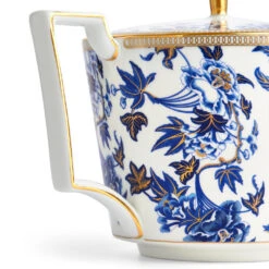 Wedgwood Hibiscus Iconic Teapot 1L -Tableware Discount Store 701587159609 Wedgwood Hibiscus Teapot1LIconic detail