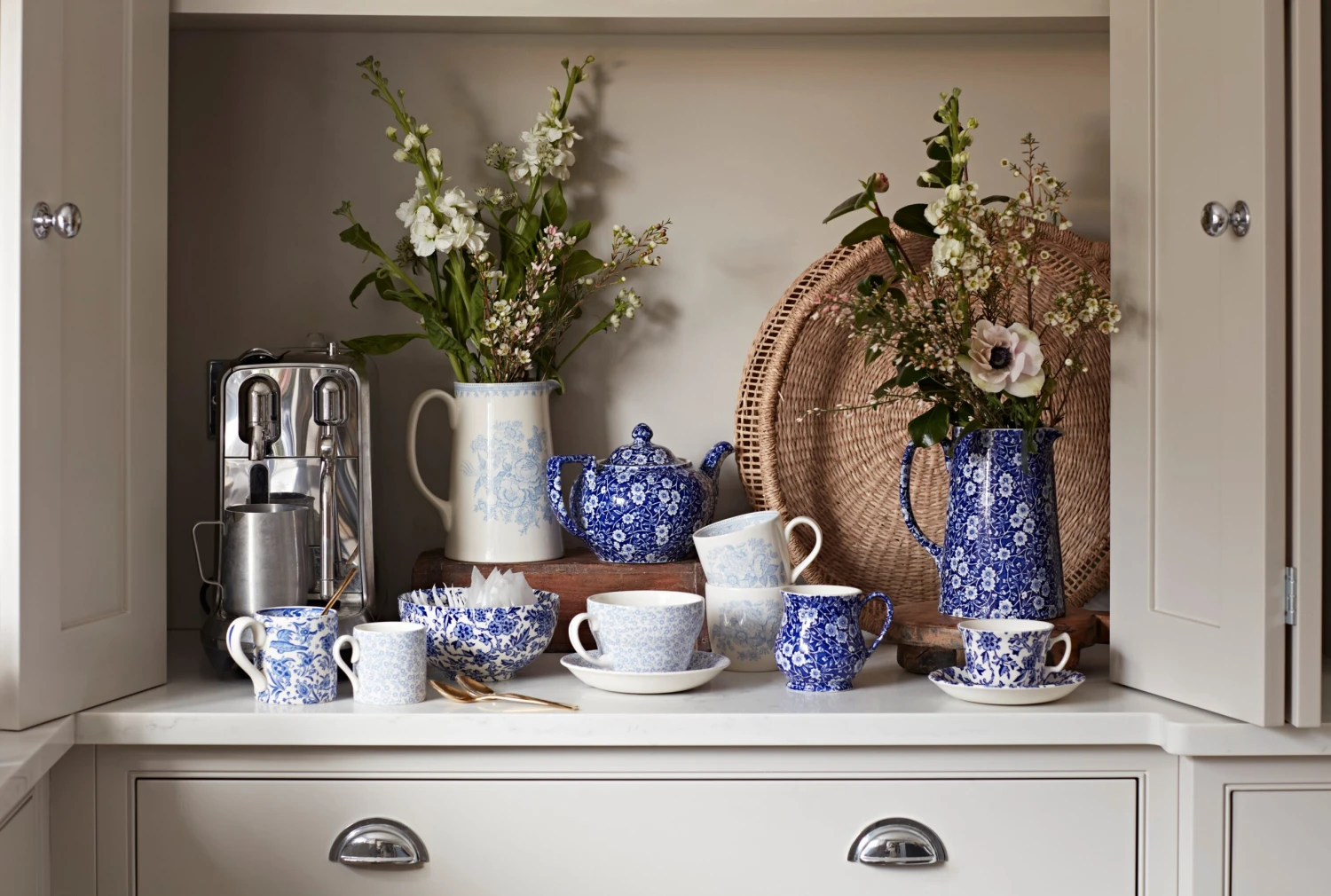 Burleigh Blue Arden Breakfast Cup 425ml 3 Burleigh Blue Arden Breakfast Cup 425ml - Image 3