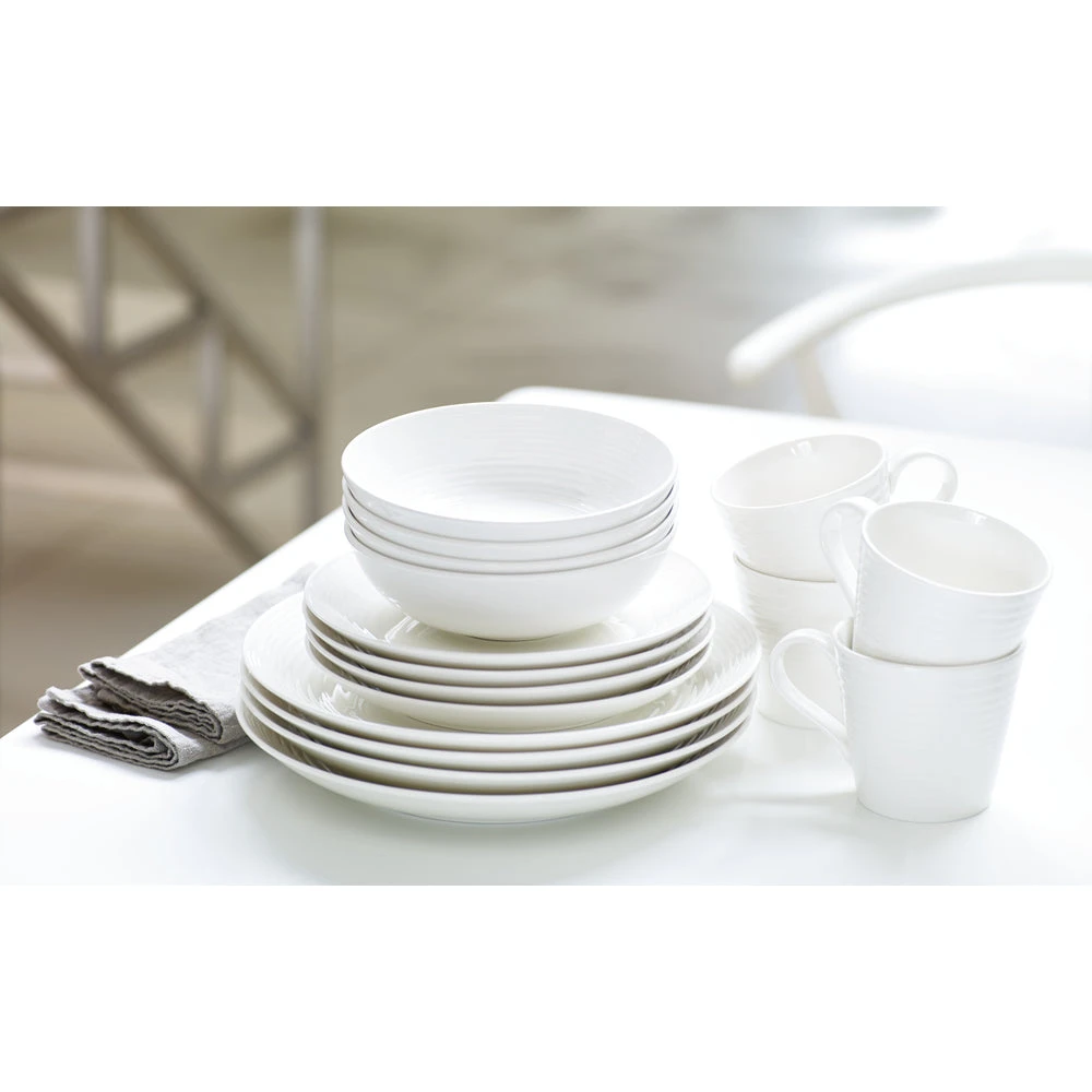 Royal Doulton Gordon Ramsay Maze White 12 Piece Dinner Set 2 Royal Doulton Gordon Ramsay Maze White 12 Piece Dinner Set - Image 2
