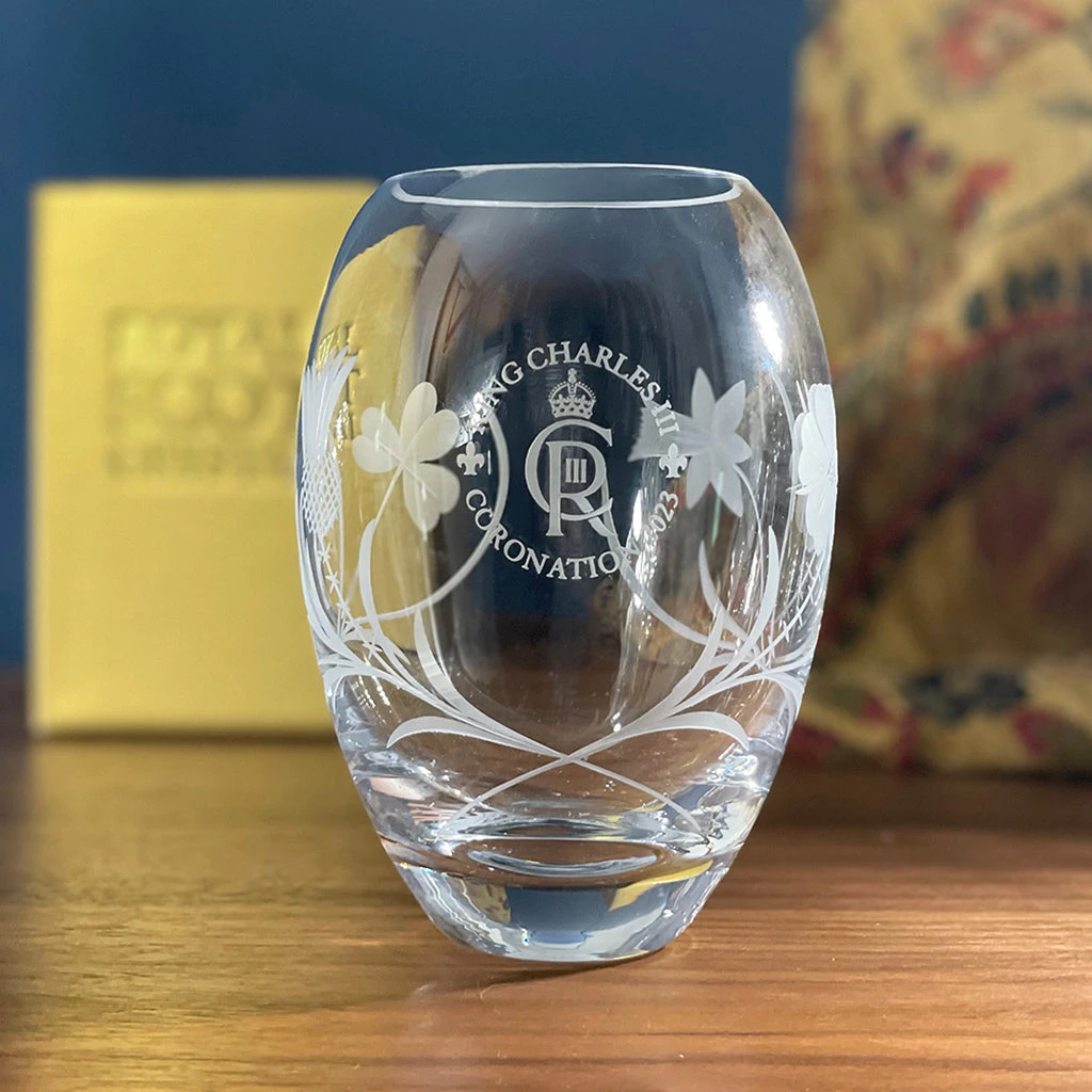 Royal Scot Crystal Coronation Barrel Vase 2 Royal Scot Crystal Coronation Barrel Vase - Image 2
