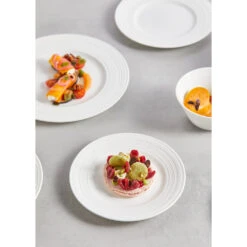 Wedgwood Intaglio 21 Piece Dinner Set -Tableware Discount Store Wedgwood ArtofFood 2023 Intaglio Hero extrashots Lifestyle Image 05