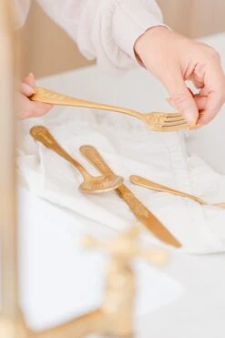 Yvonne Ellen Gold Cutlery Set Of 16 -Tableware Discount Store YECUTLERY16 28